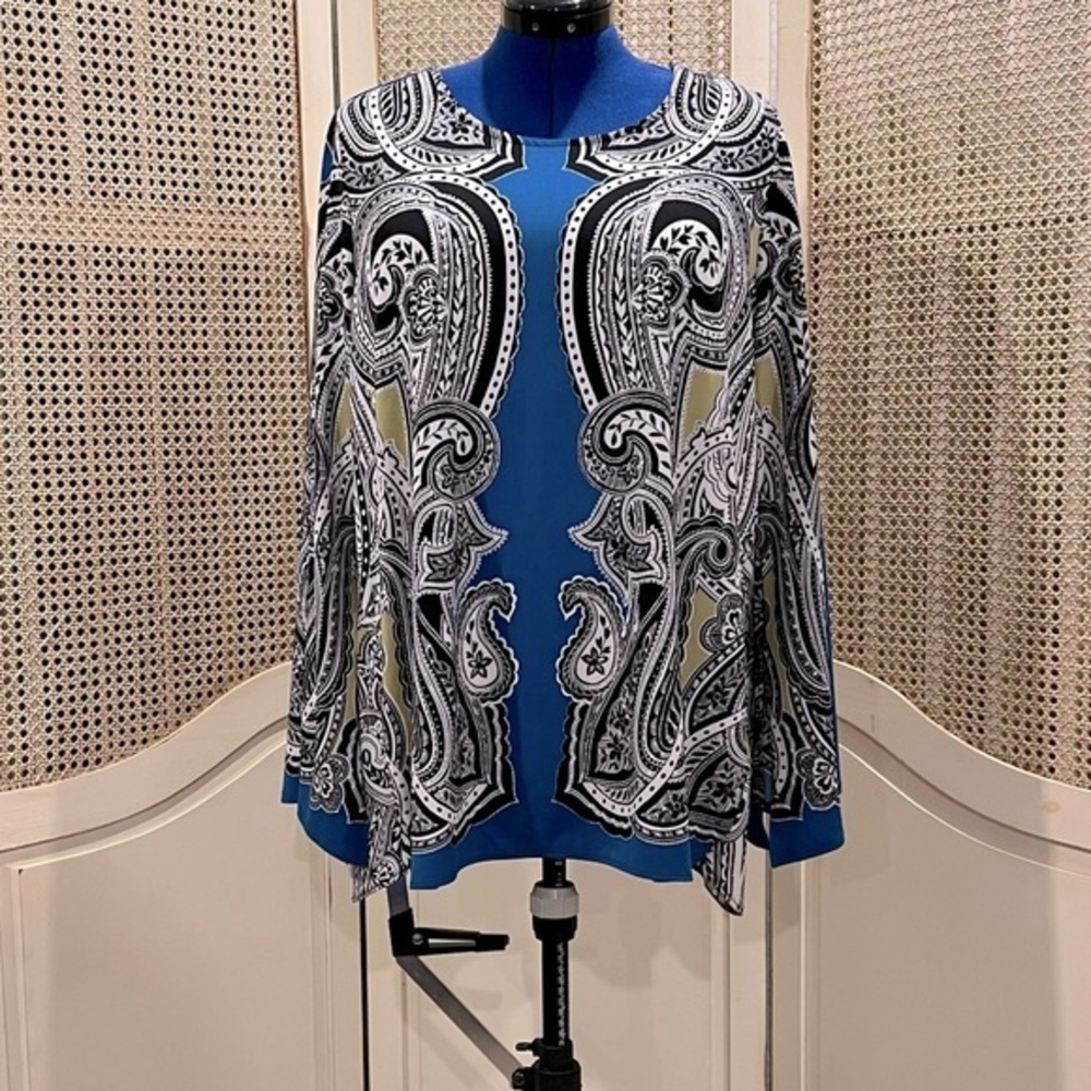 Melissa Paige Blouse - EUC. Vibrant colors. Removable necklace included.